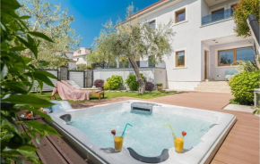  Holiday home Rovinj 37  Ровинь